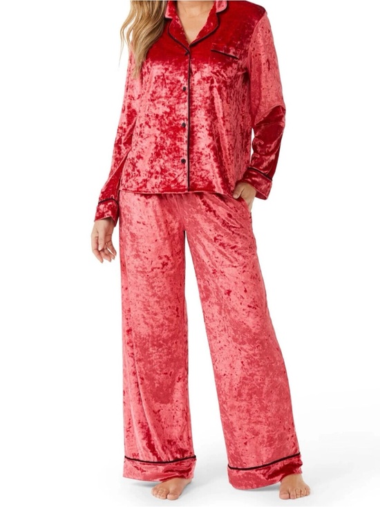 Sofia vergara Other - sofia vergara intimates pjs Crushed Velvet Two-Piece Pajama Set - Red